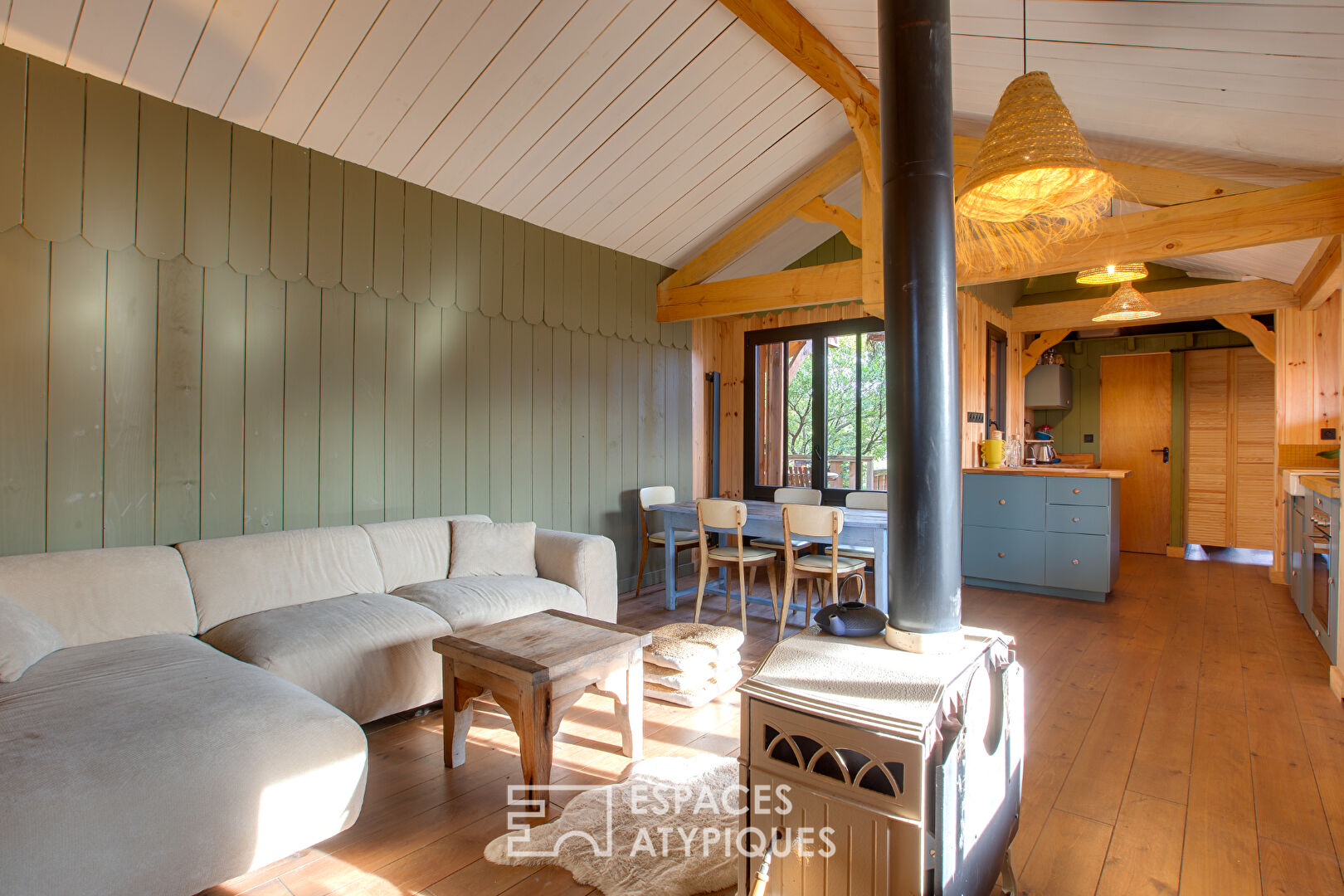 Modern chalet at the foot of the dune