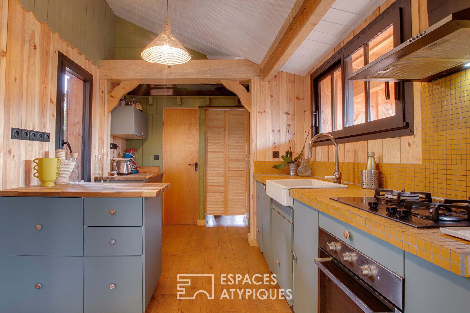 Modern chalet at the foot of the dune