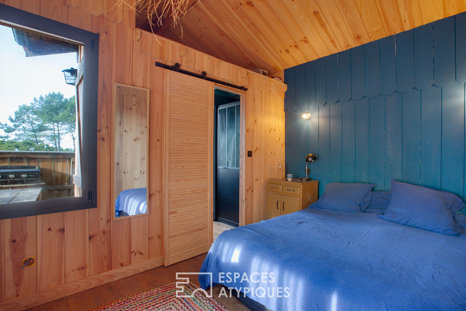 Modern chalet at the foot of the dune