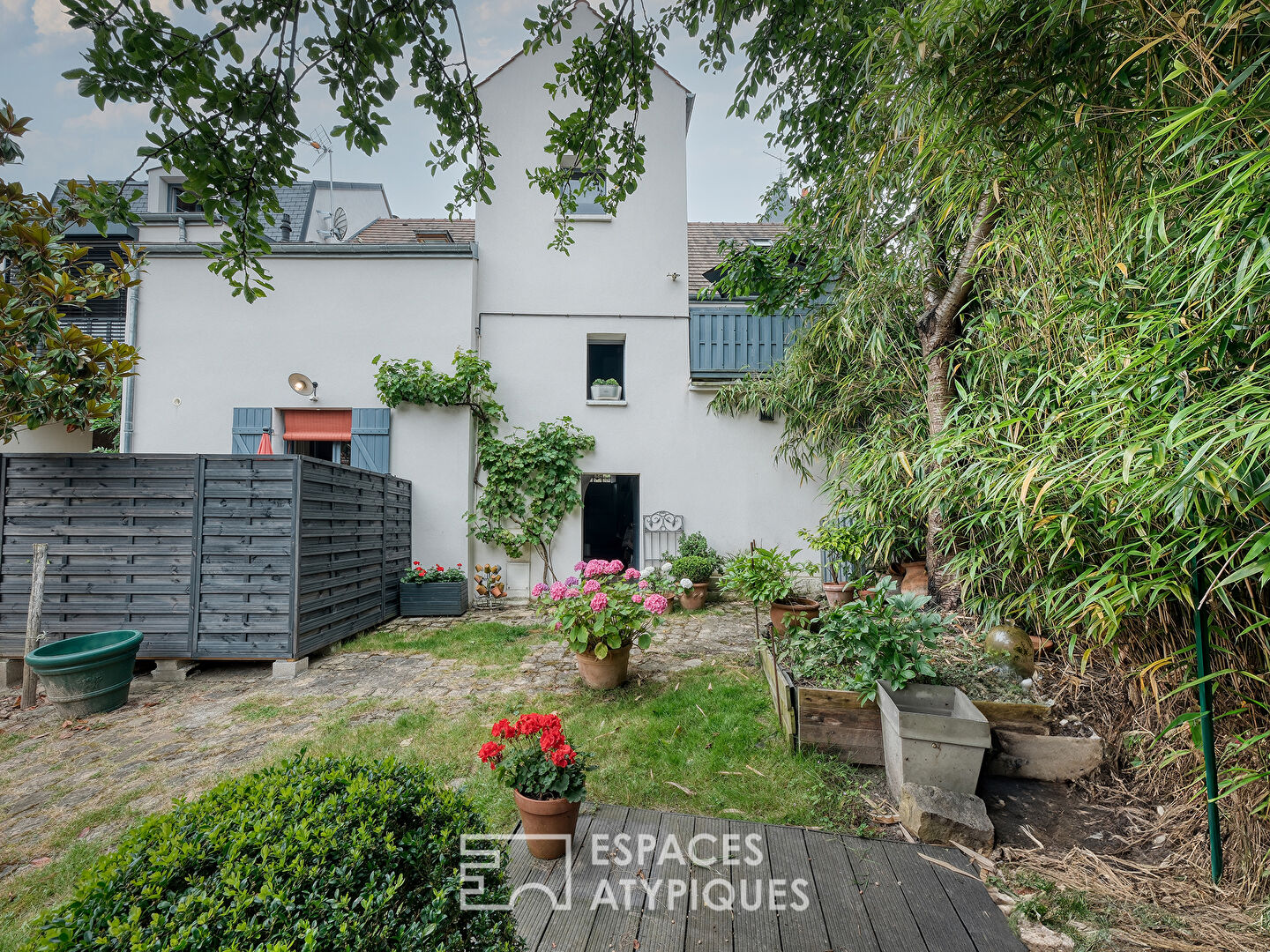 Immeuble de Caractère au Coeur de Mennecy avec un magnifique Duplex