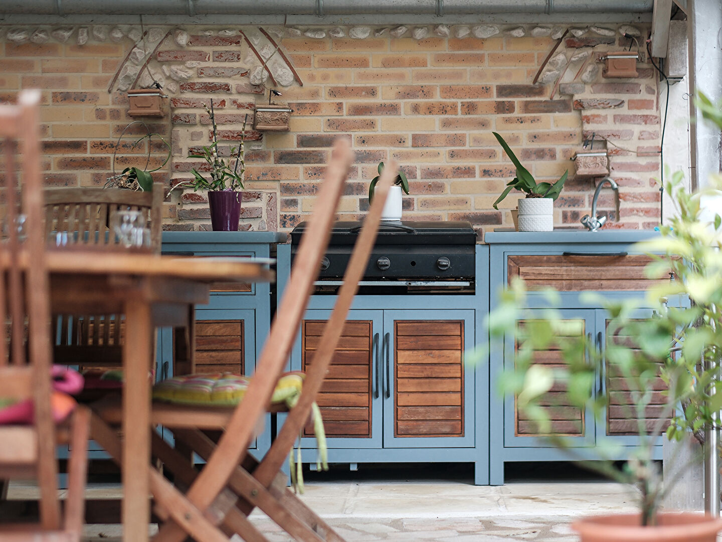 La maison familiale au calme avec sous-sol et jardin verdoyant