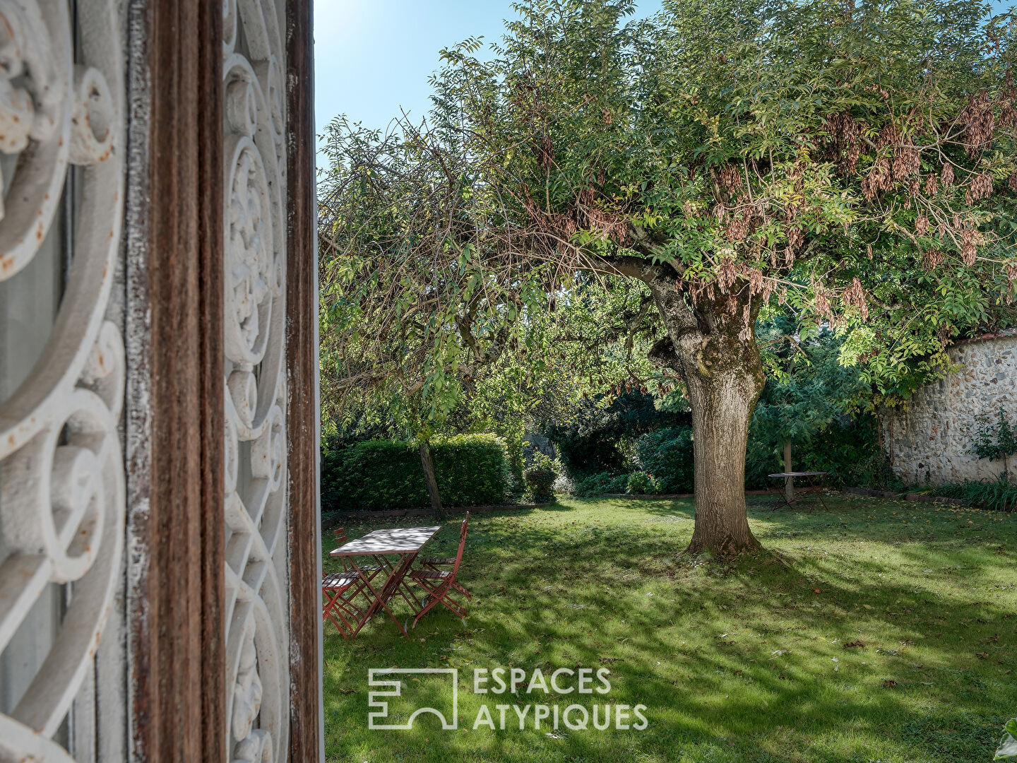 La demeure historique avec son jardin et sa grange au coeur de Palaiseau