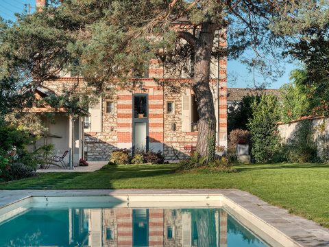 La maison bourgeoise au centre de Milly-la-Forêt