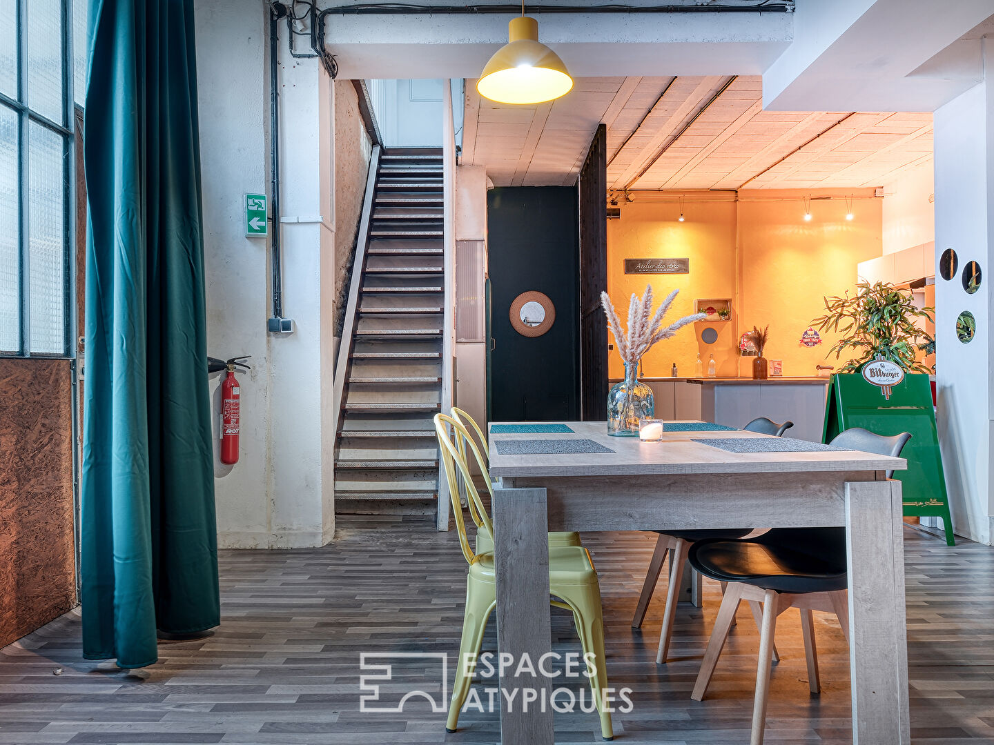 Un loft au calme, ancien atelier au coeur de la ville