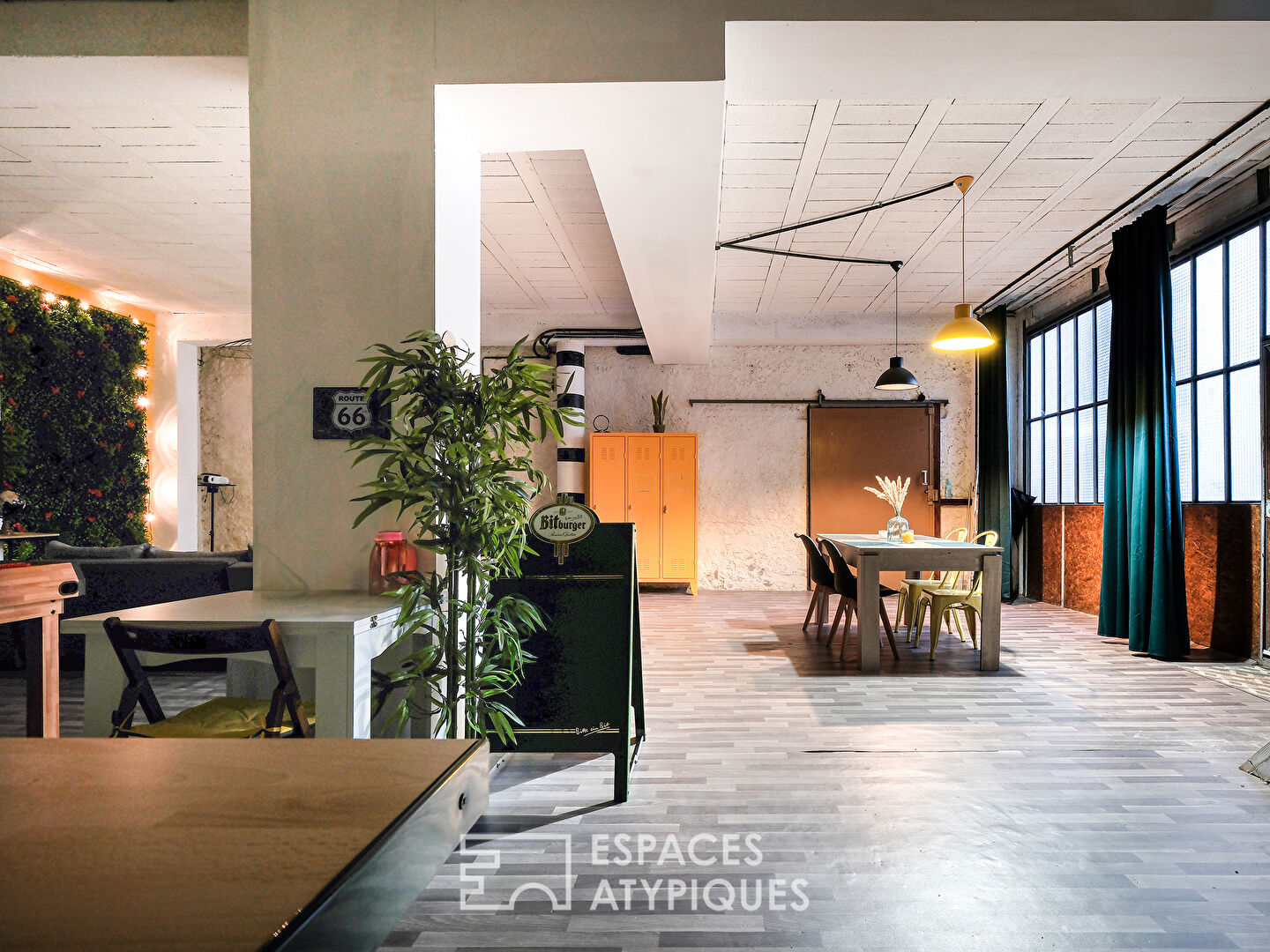 Un loft au calme, ancien atelier au coeur de la ville