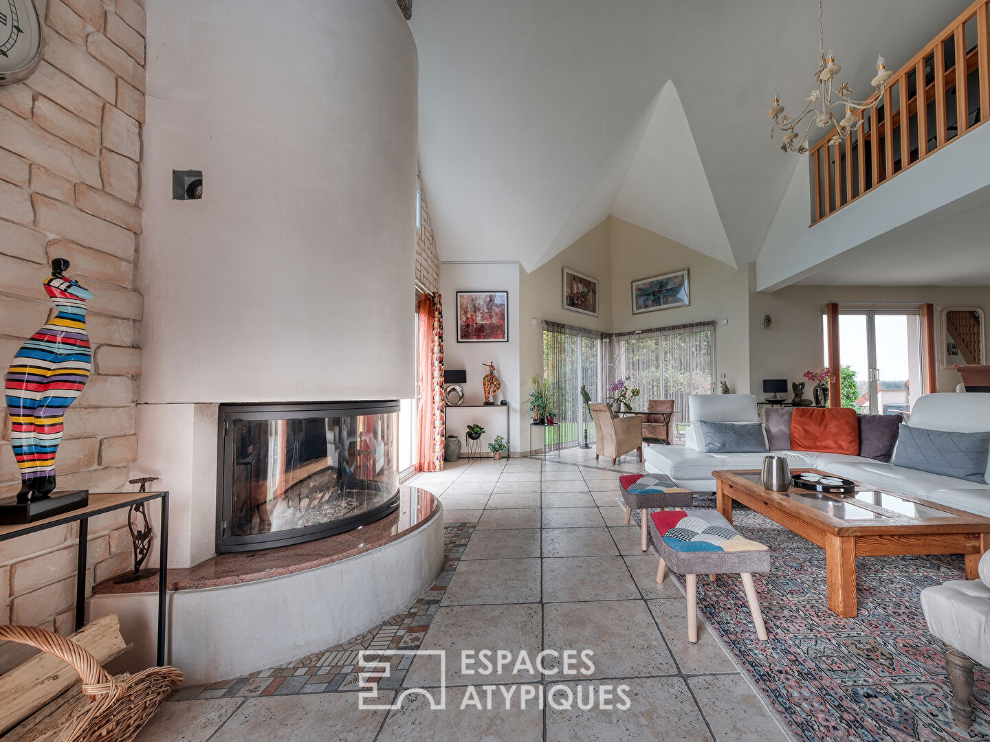 La maison d’architecte  dans un environnement calme et naturel