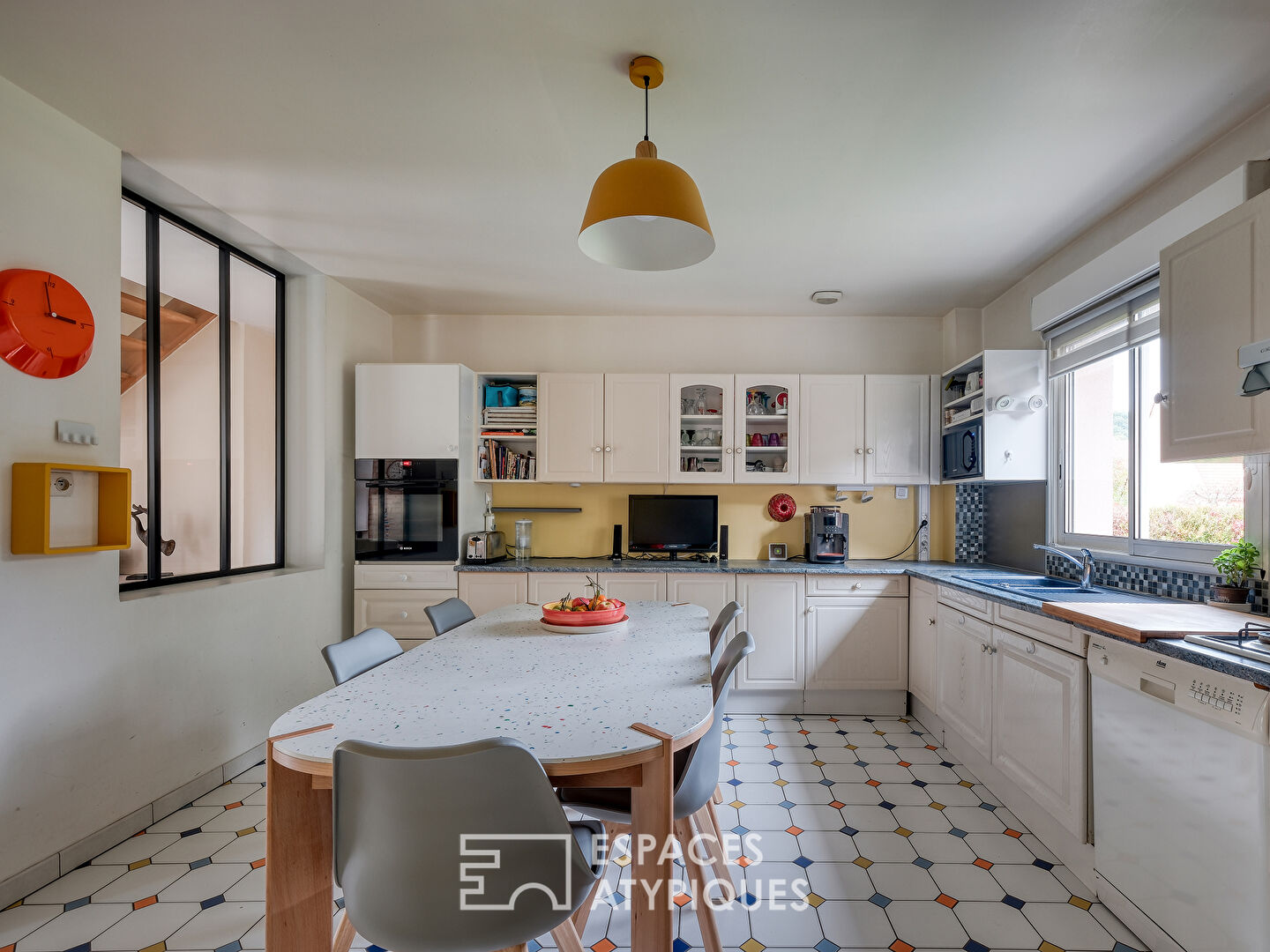 La maison d’architecte  dans un environnement calme et naturel