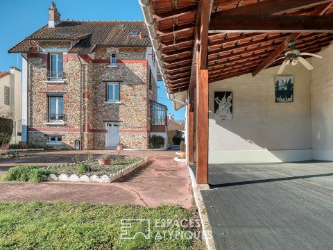 La maison de caractère et son atelier proche du centre-ville