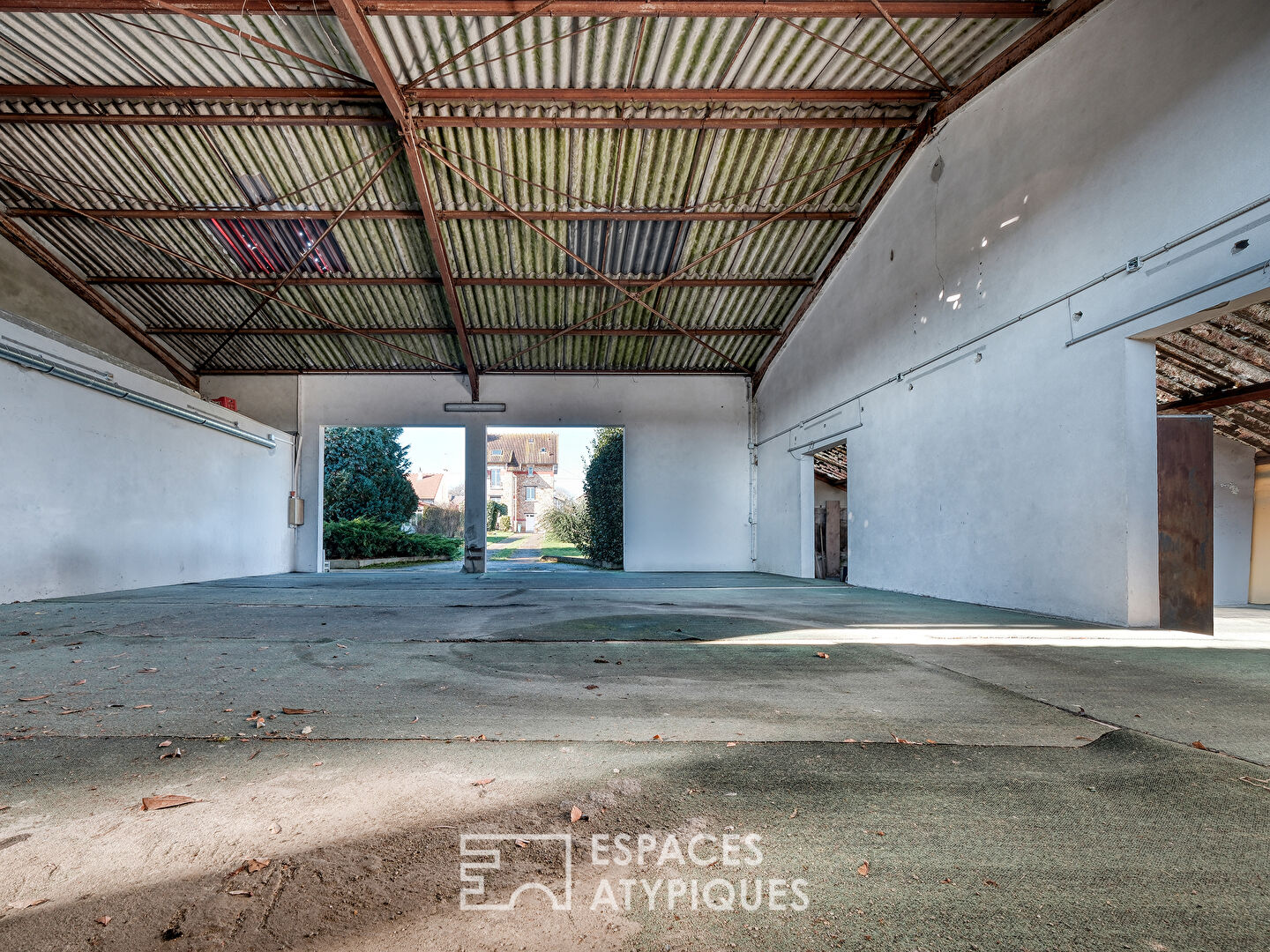 La maison de caractère et son atelier proche du centre-ville