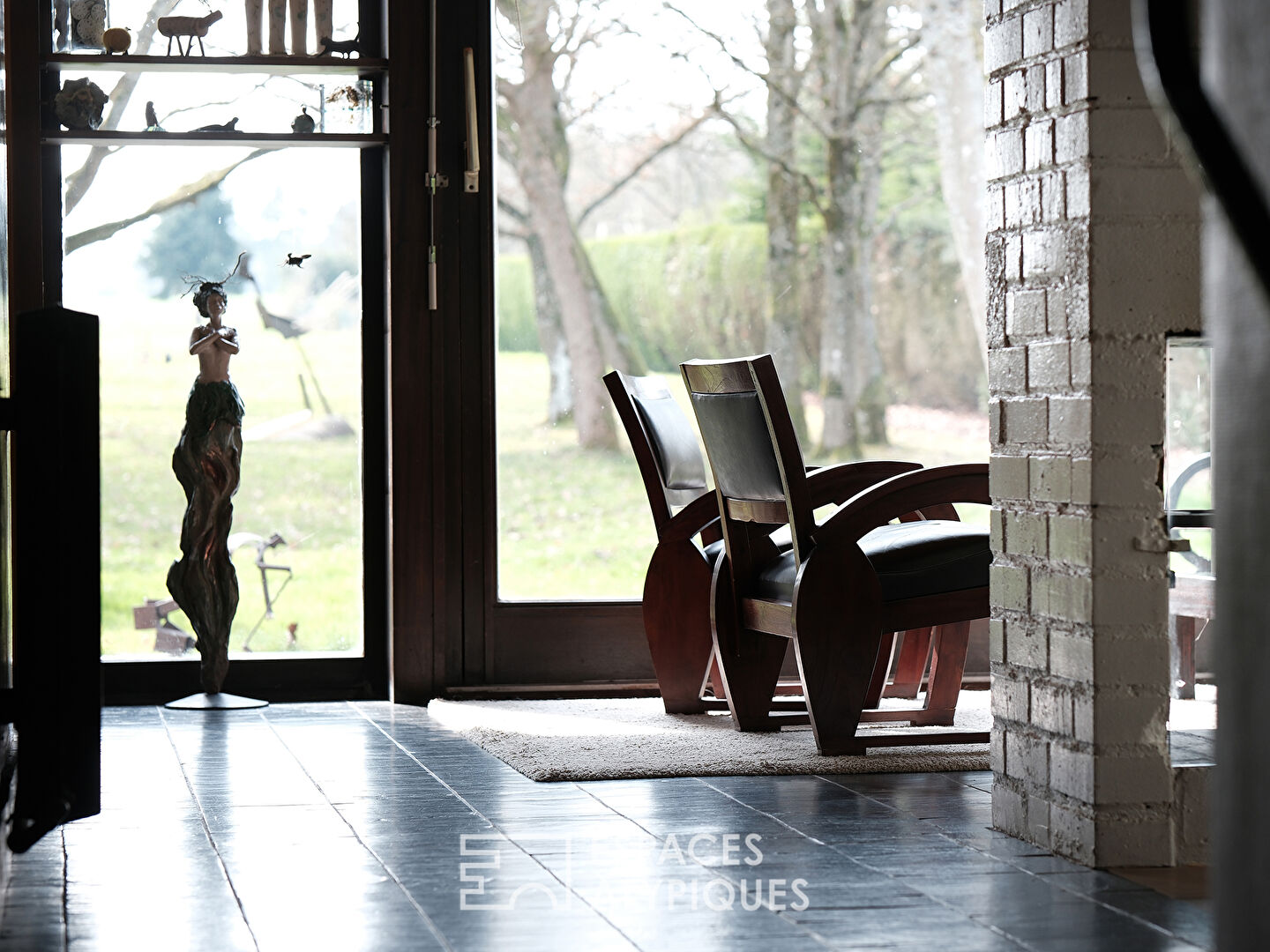 Maison d’architecte des années 70, écrin de lumière et d’élégance