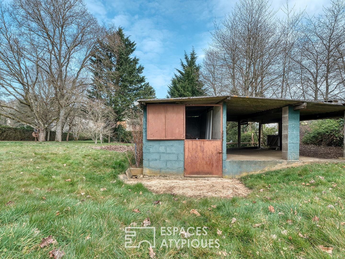 Maison d’architecte des années 70, écrin de lumière et d’élégance