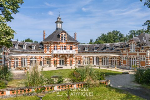 Exceptional old stables and its wooded park