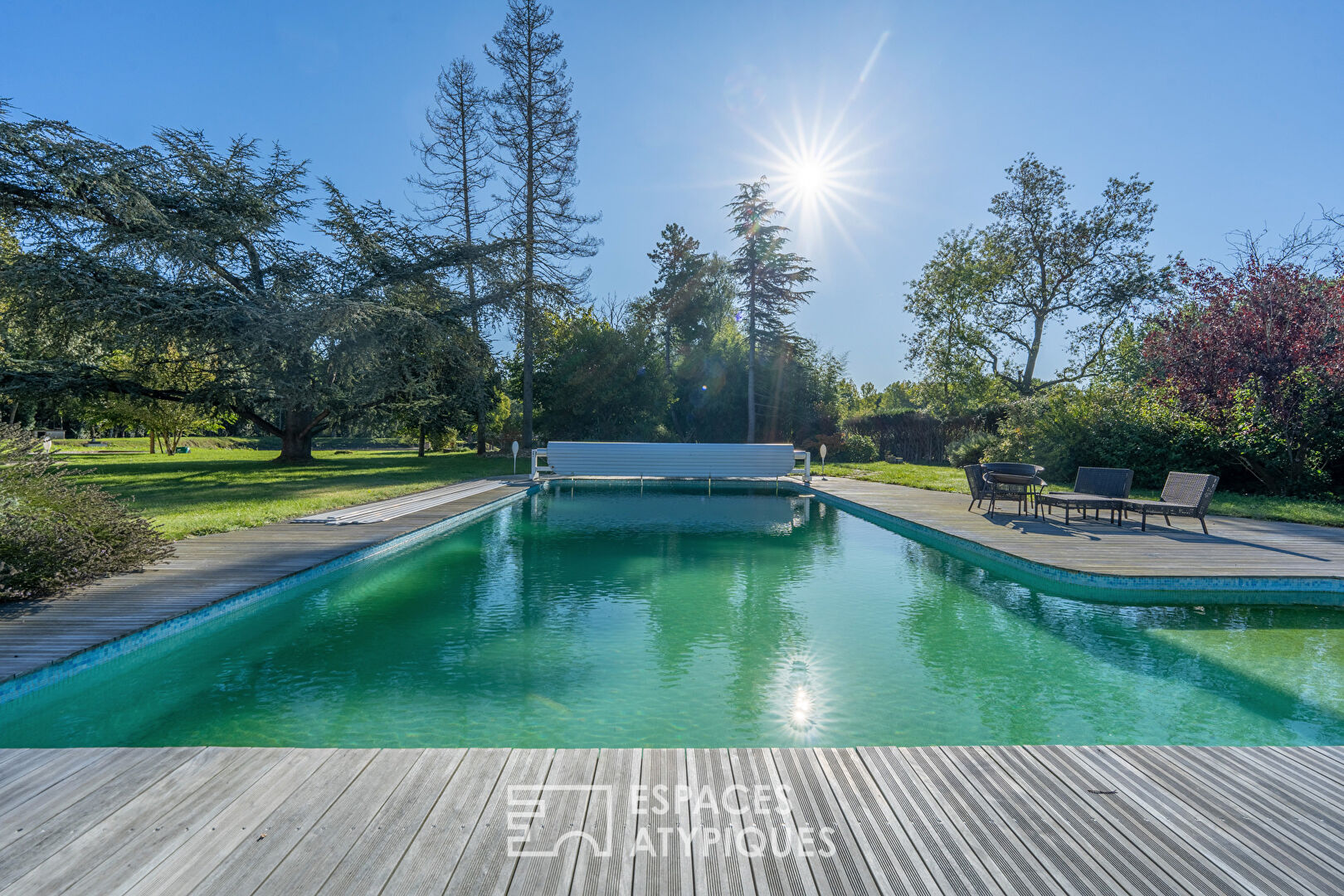 Longère rénovée avec piscine dans un cadre naturel d’exception