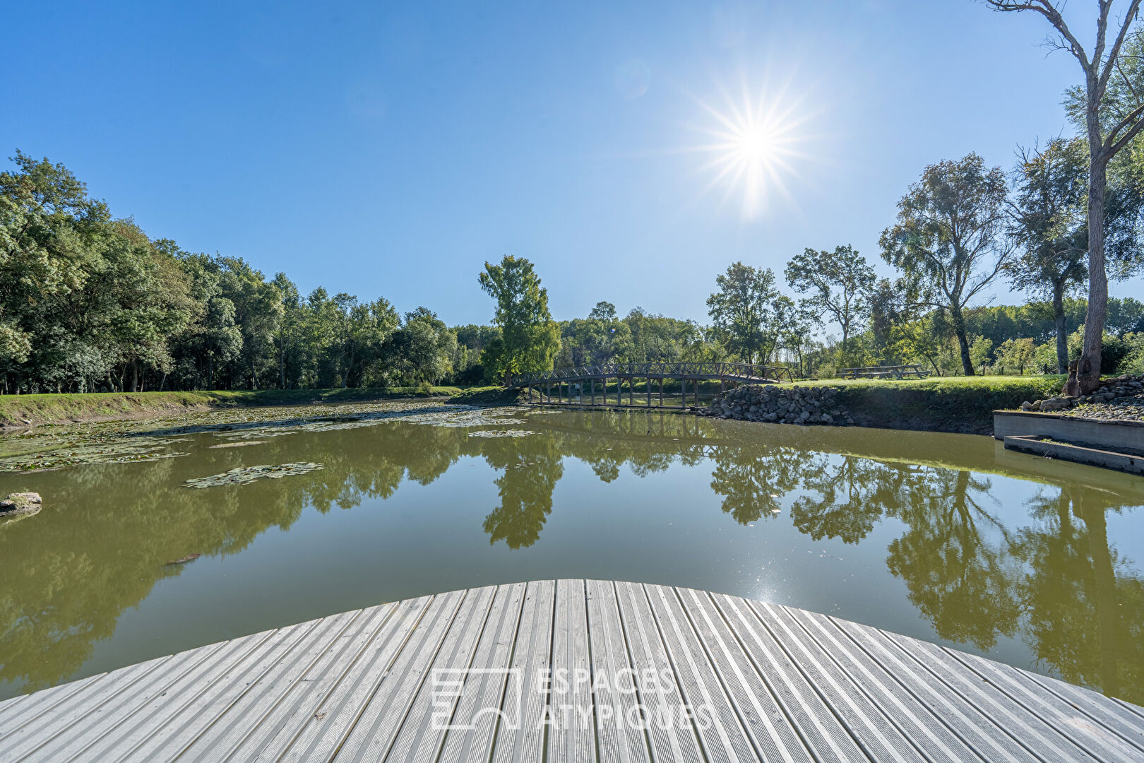 Longère rénovée avec piscine dans un cadre naturel d’exception