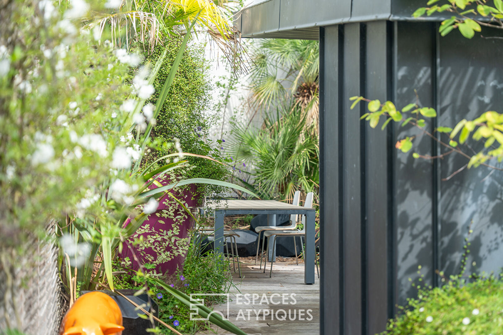 Triplex avec terrasse et garage au coeur des Halles de Tours