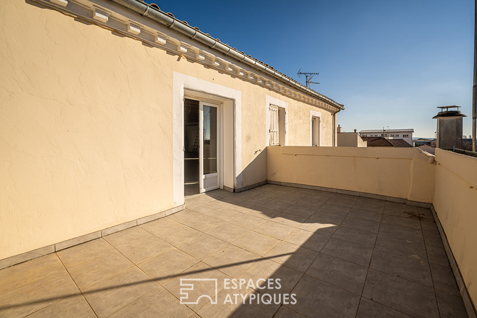 Loft de 180 m2 avec terrasse plein Sud