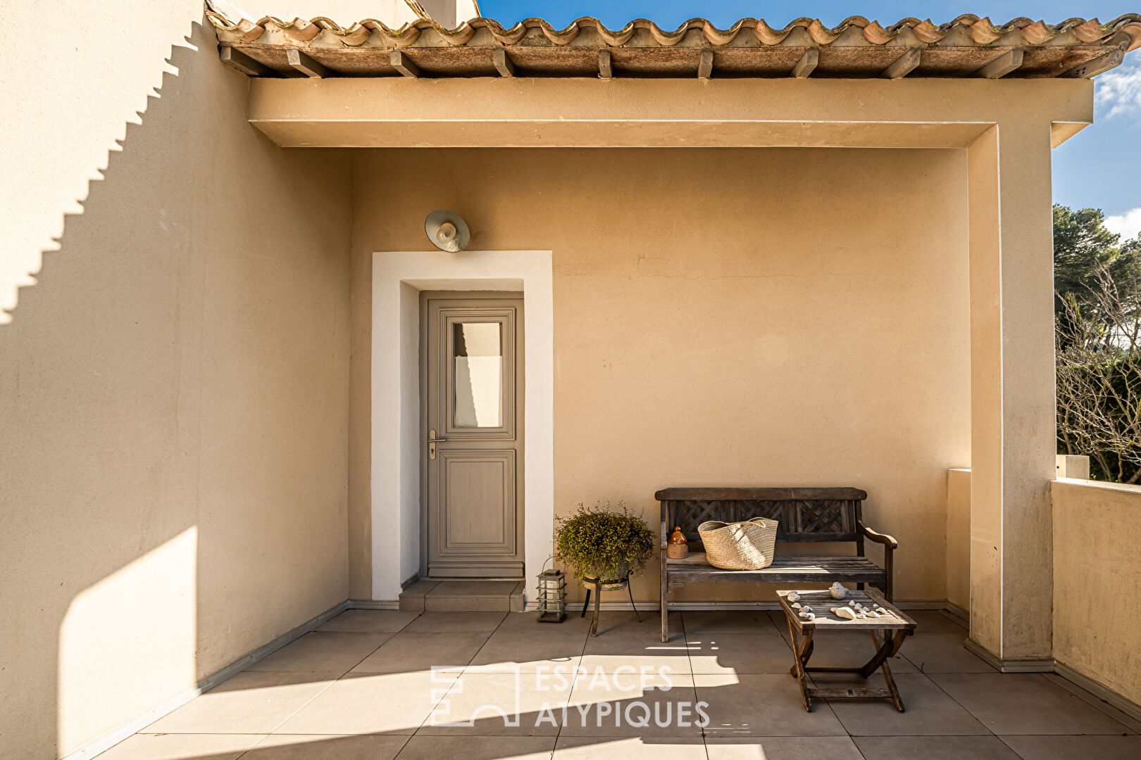 Villa de charme dans un écrin de verdure avec piscine