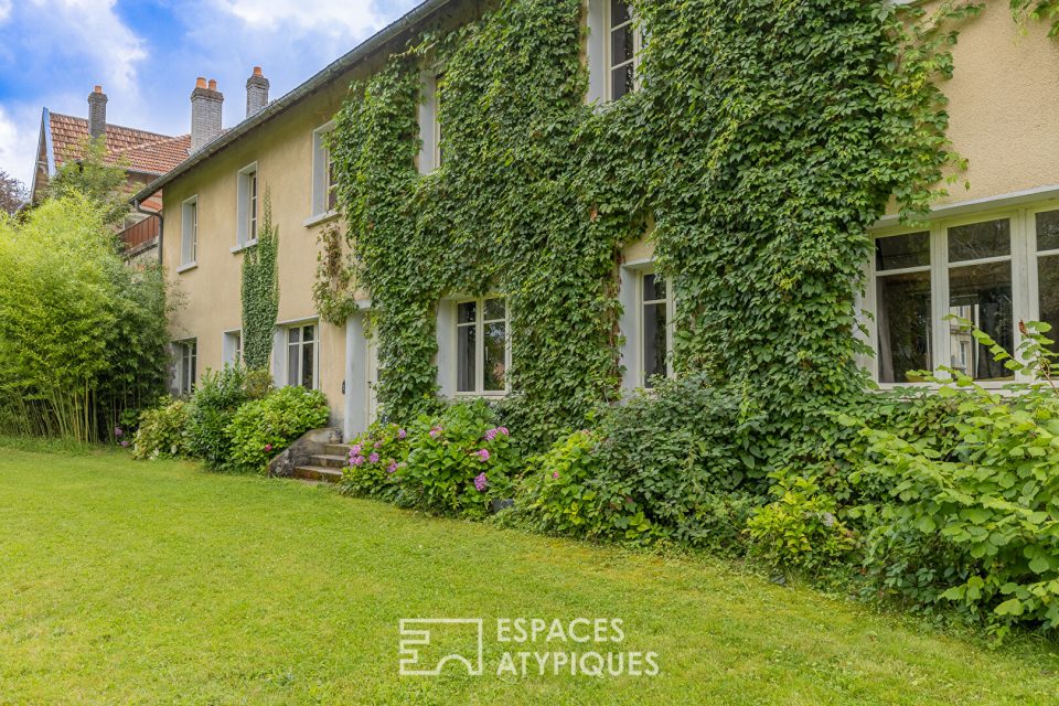 Ancien hôtel rénové avec gîtes à deux pas du lac de Pierre-Percée