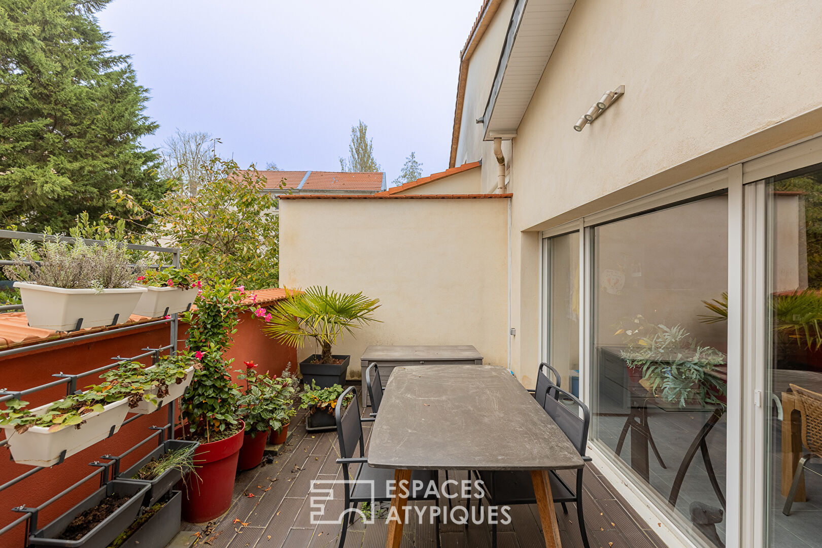 Duplex avec terrasse dans une ancienne métallerie