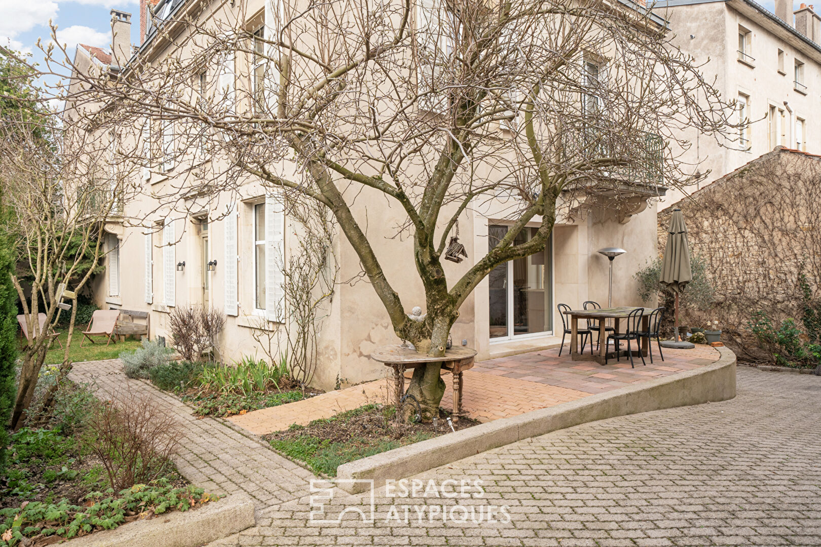 Maison de maître rénovée et son jardin