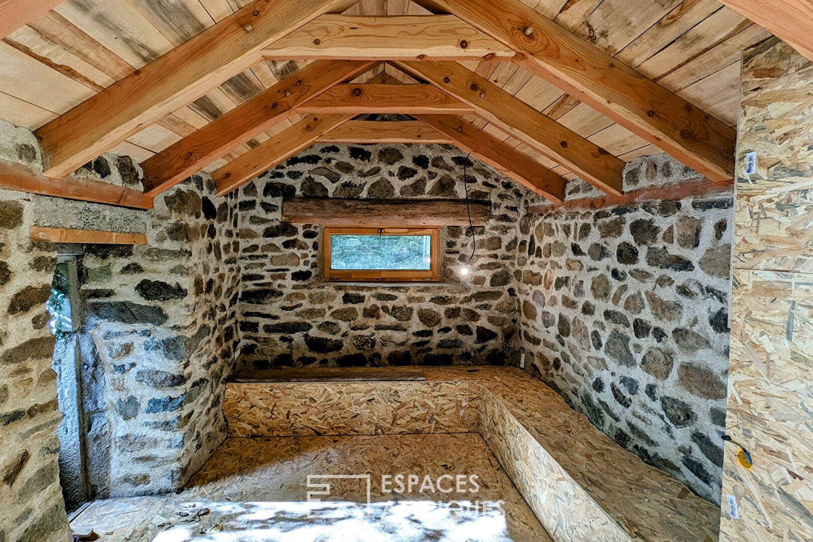 A triptych of ecolodges, for unusual accommodation in the Ardèche and Haute Loire.