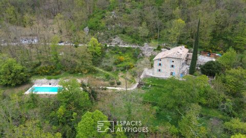 Authentique maison en pierre restaurée avec vue sur 16ha en Ardèche