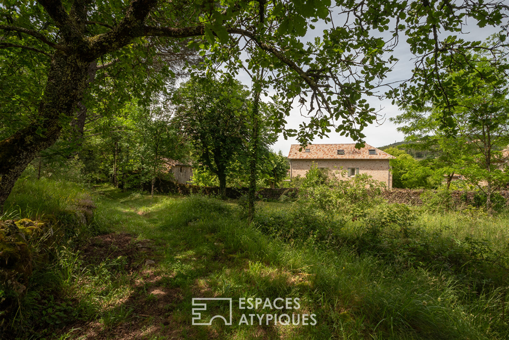 Splendid manor house in the heart of the Monts de l’Ardèche nature park