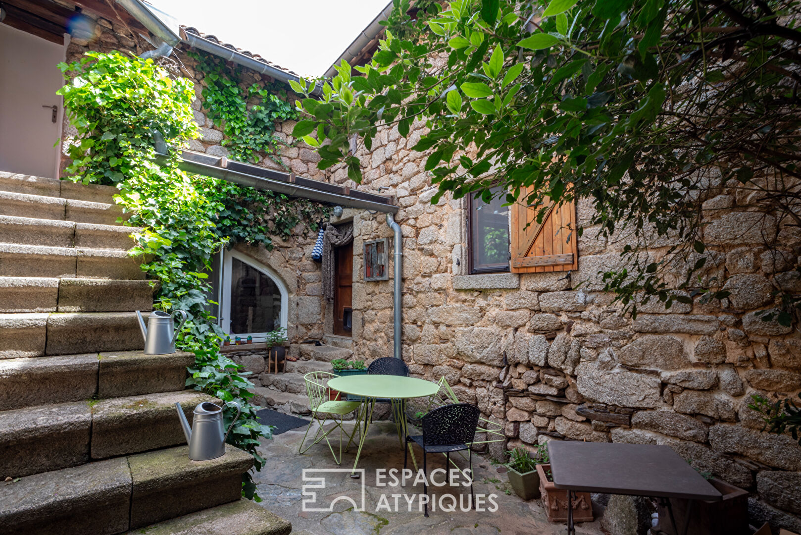 Ardèche country house in the heart of unspoilt countryside