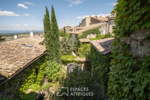 Elégant Manoir du XIIIème siècle à La Bégude de Mazenc