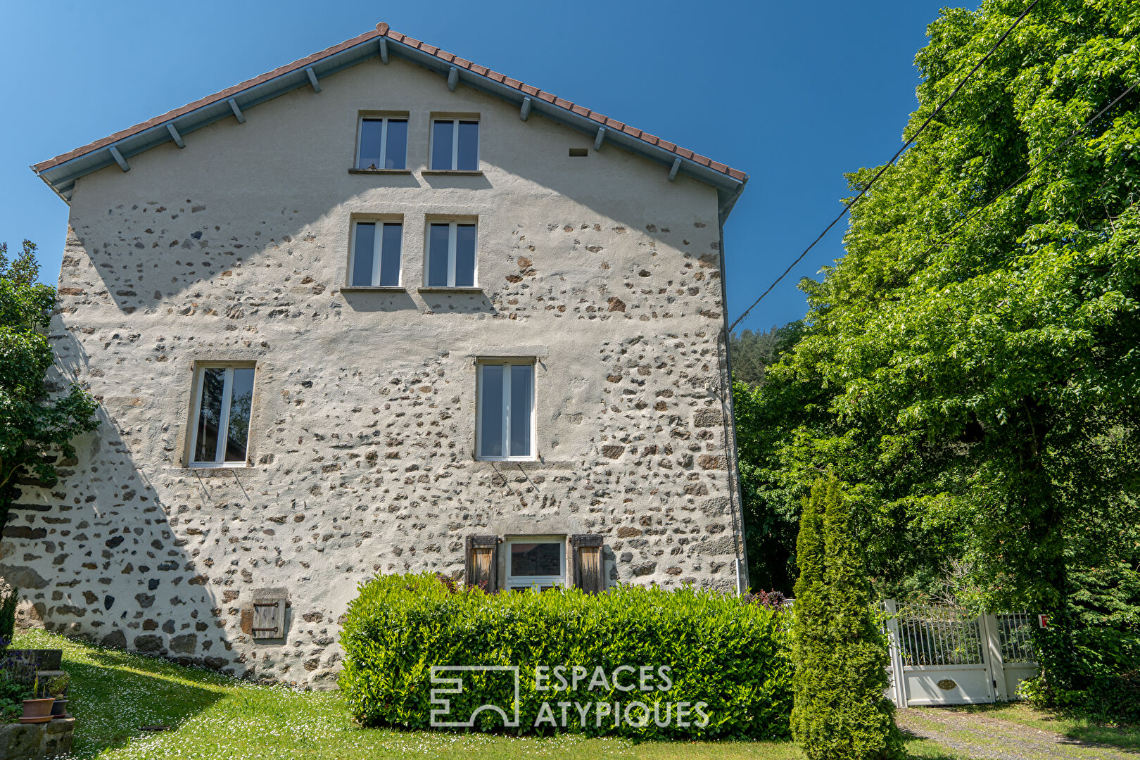 This property in the Haute Loire is waiting to inspire you.