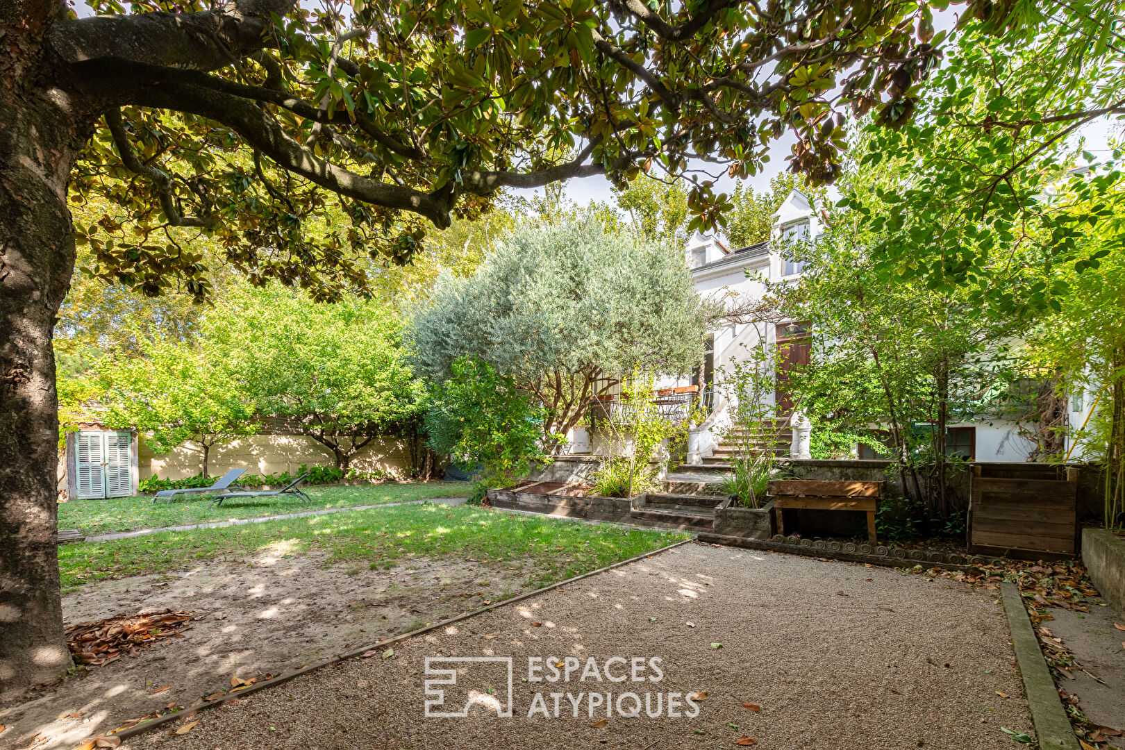 Maison de charme Art Déco avec jardin paysagé à Montélimar