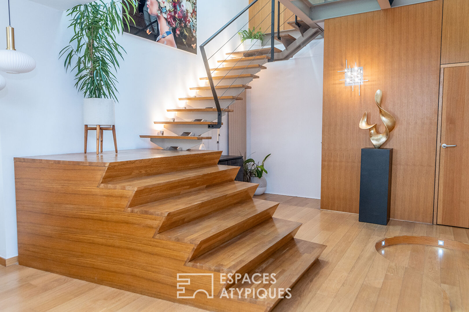 Magnificent triplex with terrace and garage in the centre of Valence