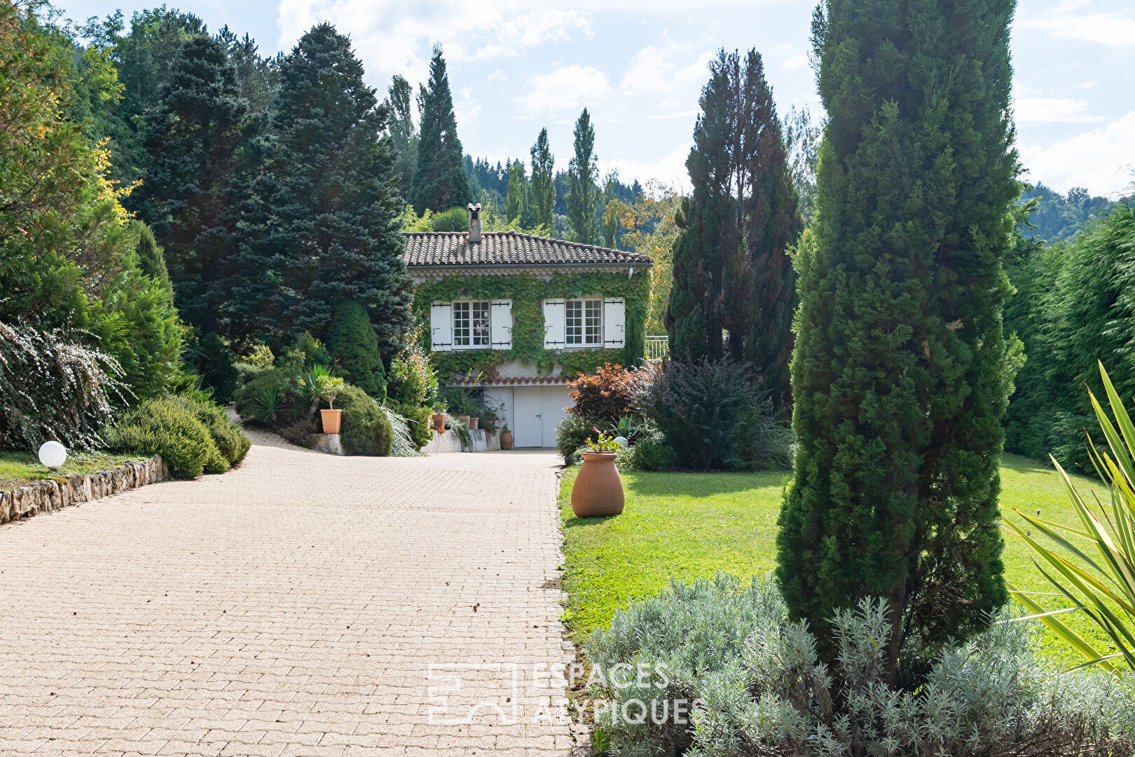 En Ardèche, cette maison de famille a de rares et nombreux attraits.