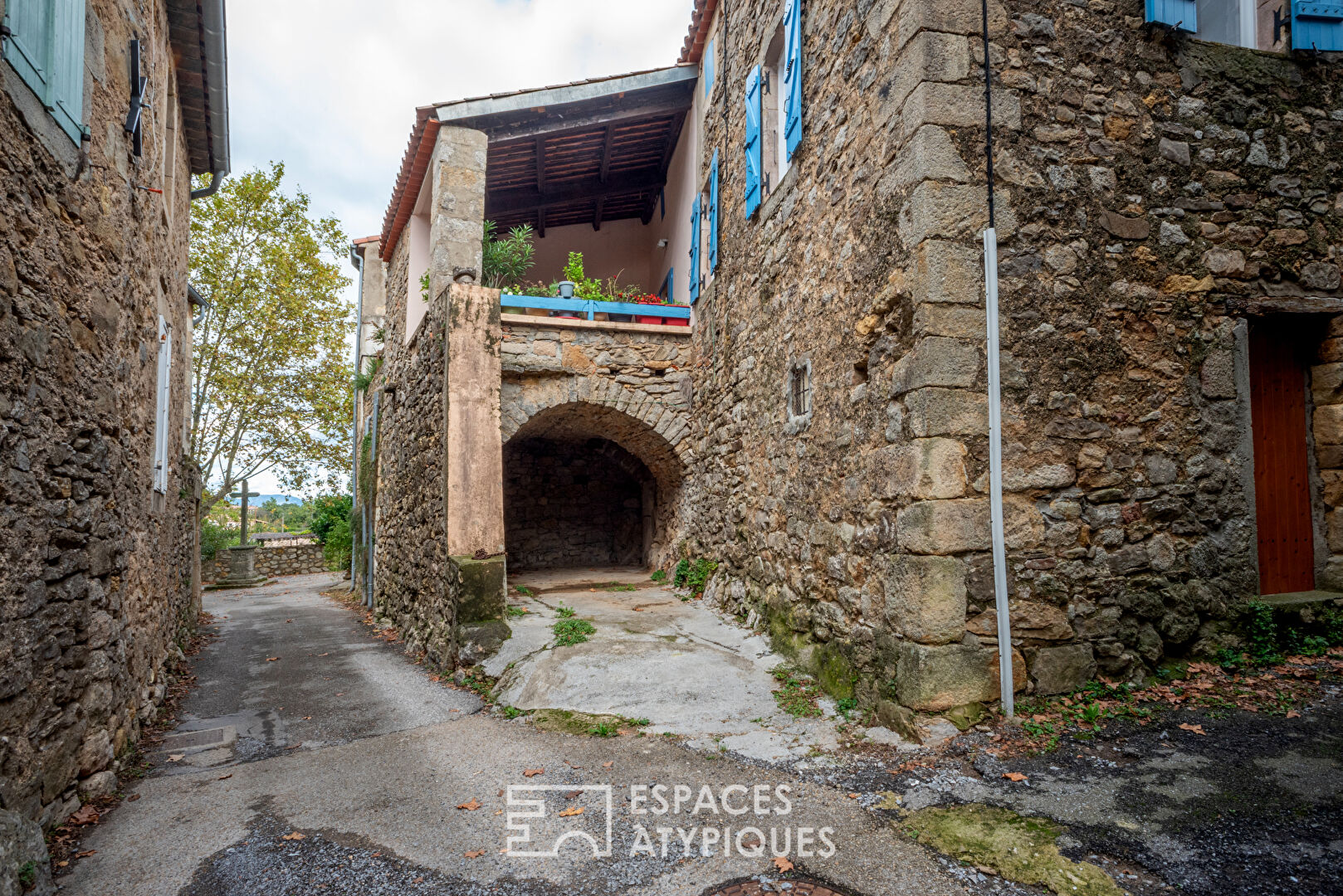 Charming house in the Cévennes ardéchoises region set in beautiful vaulted cellars