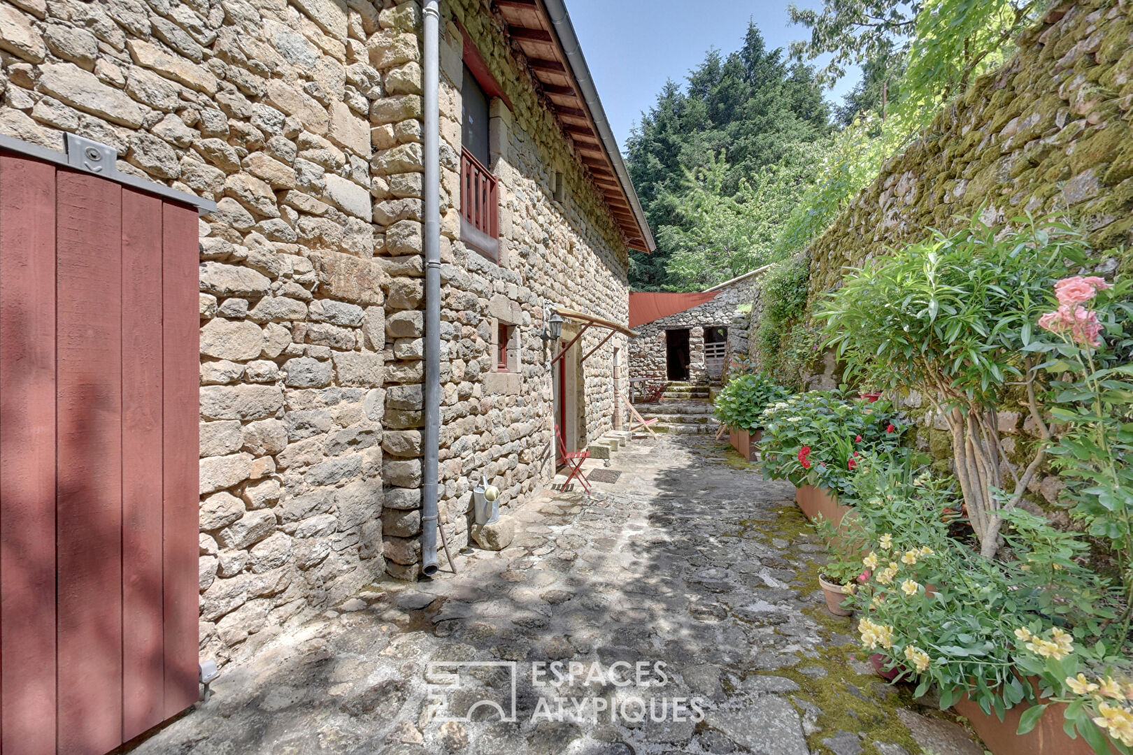 Belle demeure en pierre en Ardèche Plein Coeur