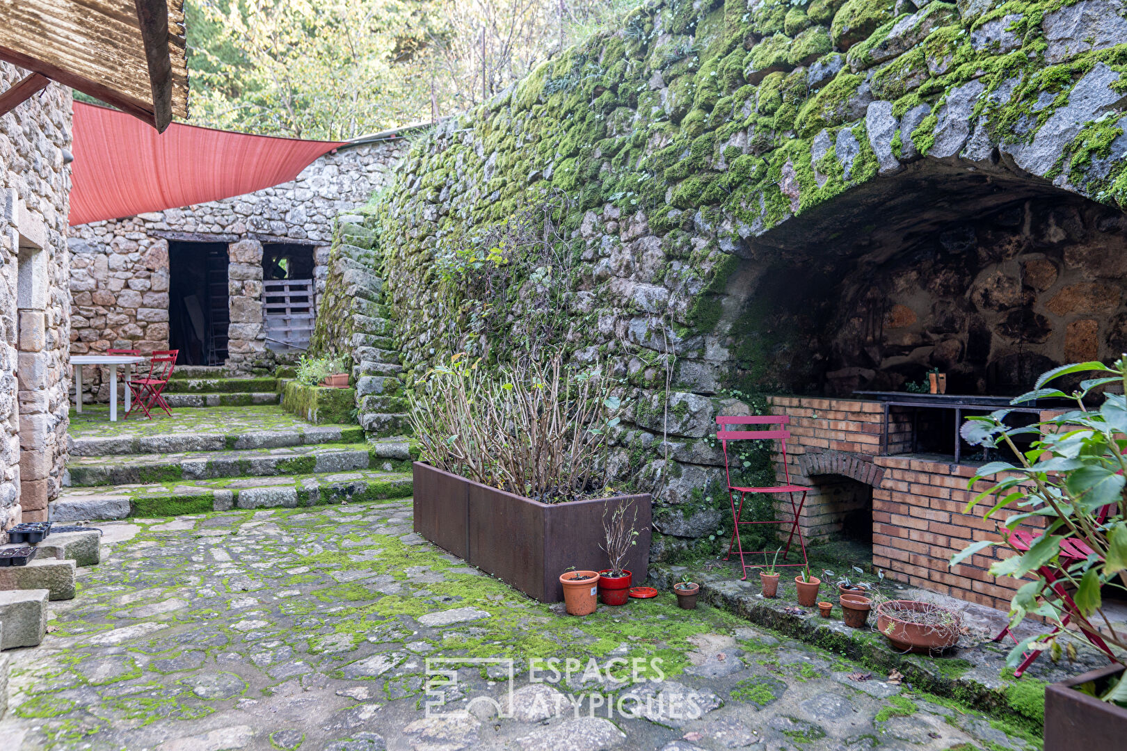 Belle demeure en pierre en Ardèche Plein Coeur