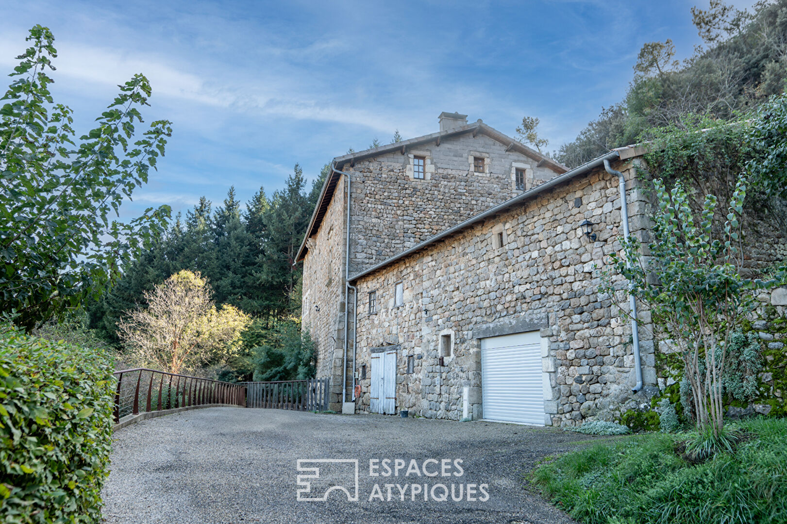 Belle demeure en pierre en Ardèche Plein Coeur