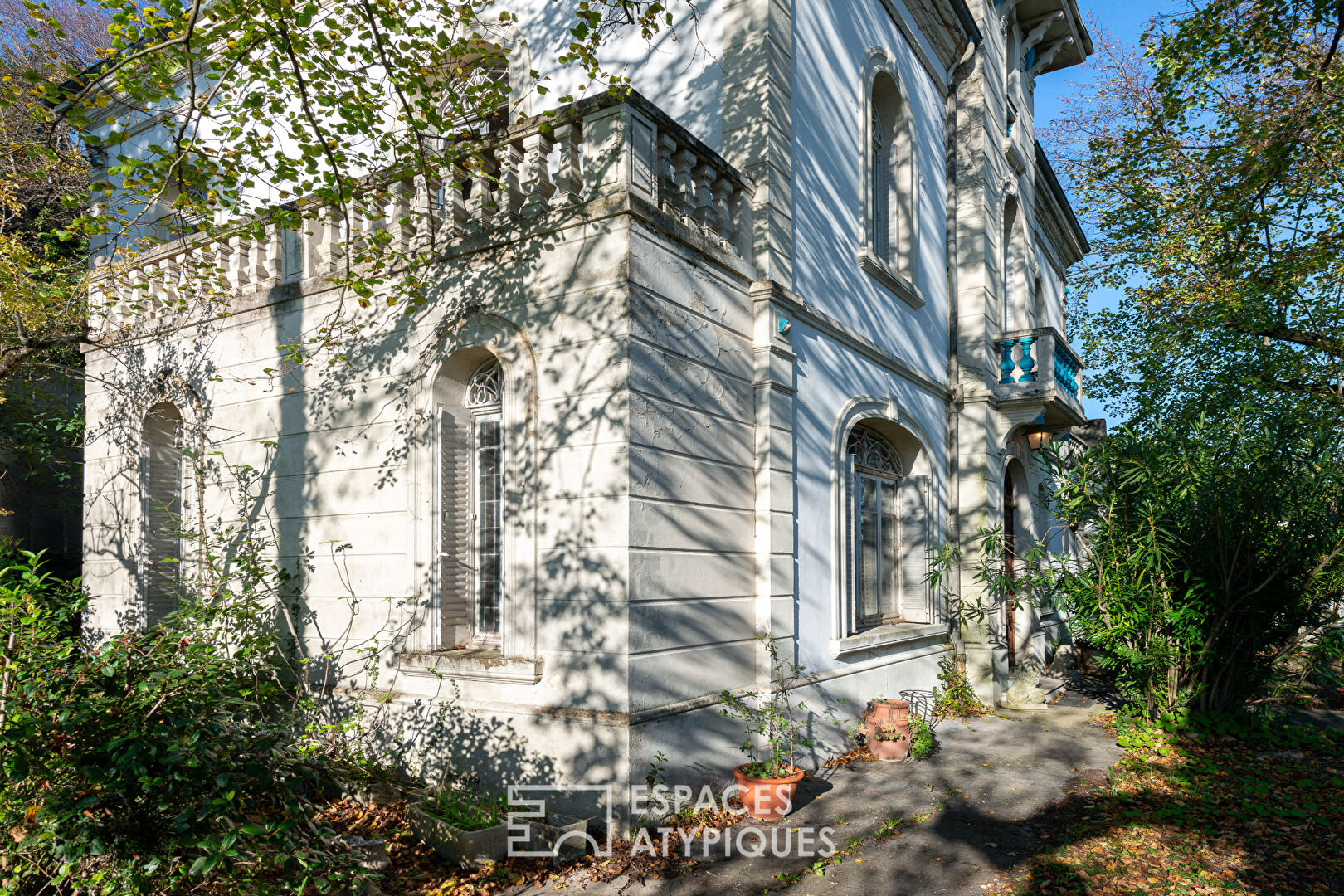 Maison bourgeoise à rénover en Provence