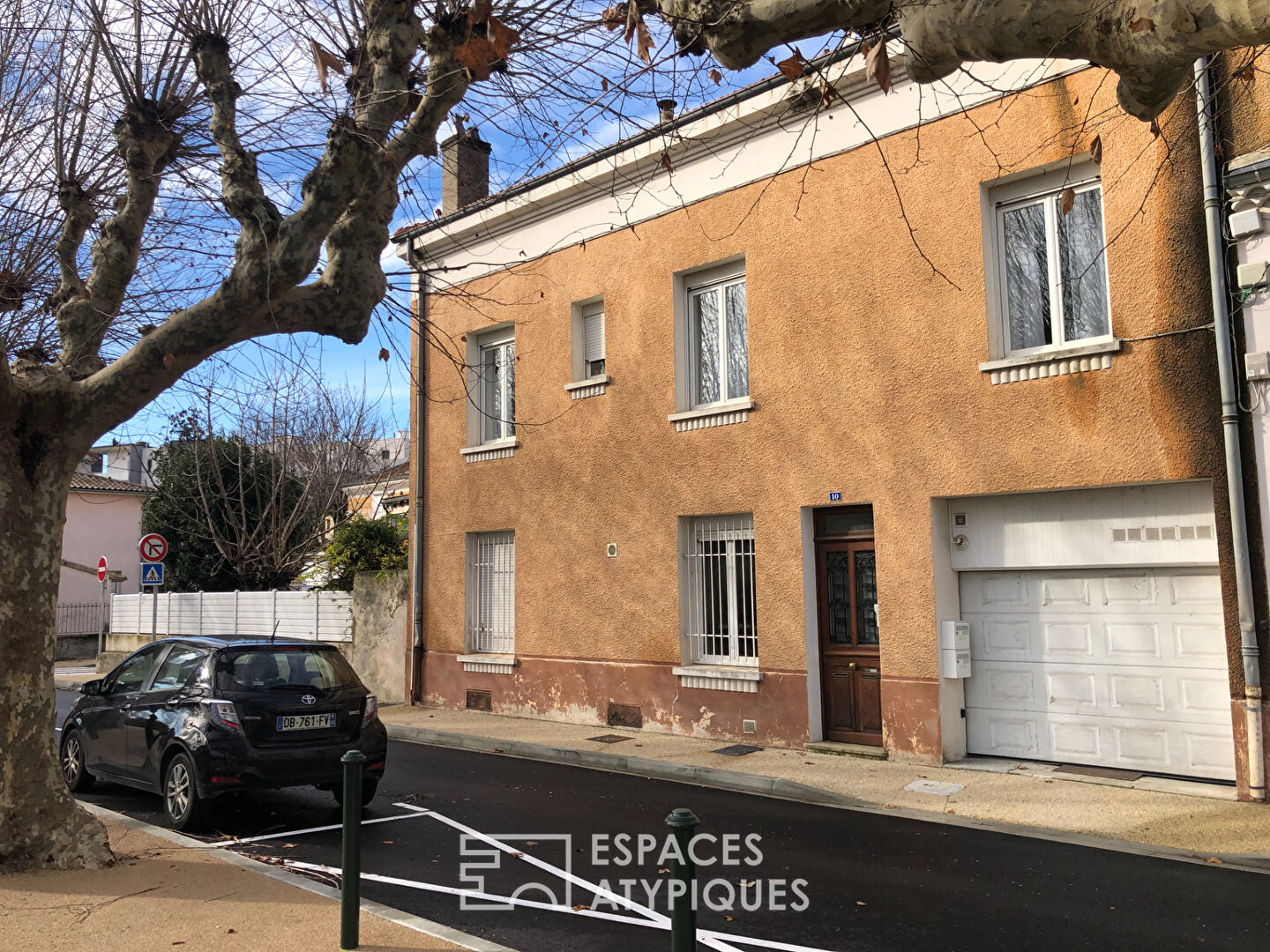 Maison de caractère en coeur de ville provençale