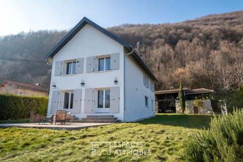 Un cadre unique pour cette maison rénovée et sa vue imprenable