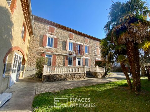 En Ardèche, ancienne maison d’artisan, encore riche de ses locaux.