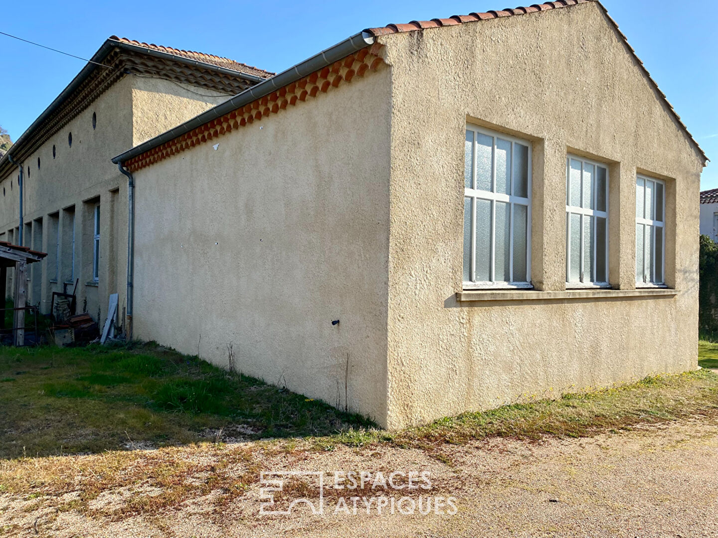 En Ardèche, ancienne maison d’artisan, encore riche de ses locaux.