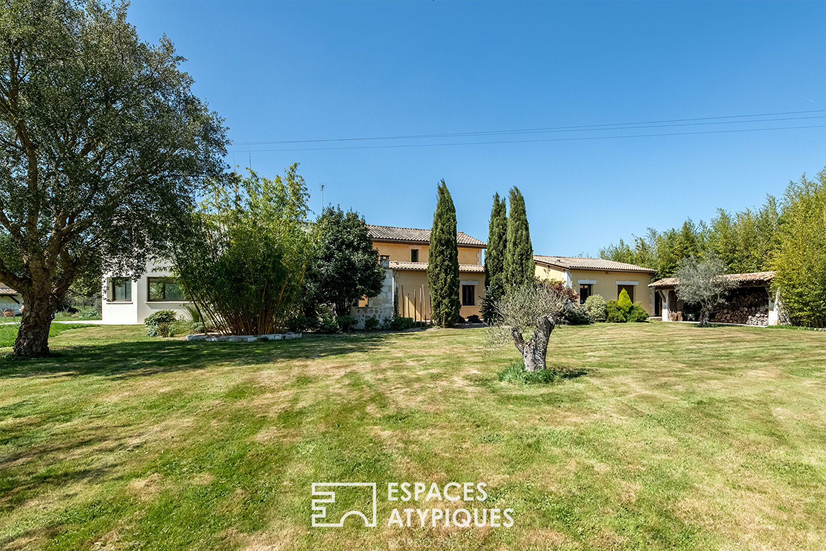 Villa avec piscine de style Néo contemporain, farniente et dolce vita…