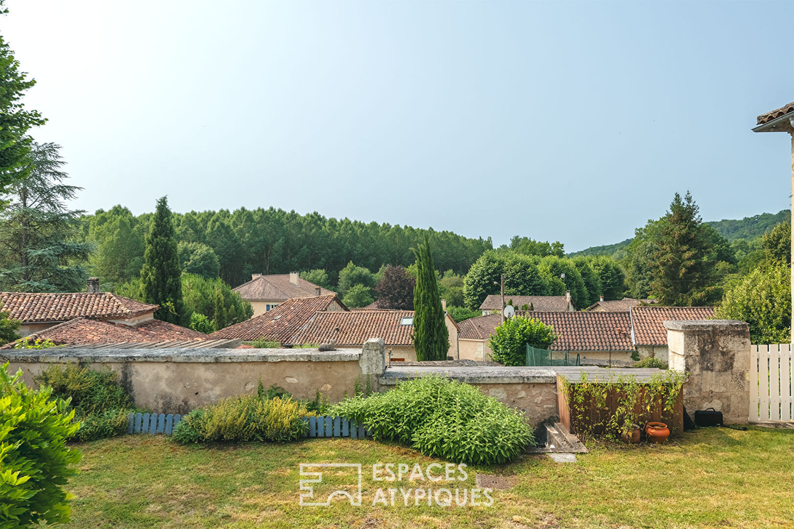 A jewel of character at the gates of the historic town of Périgueux