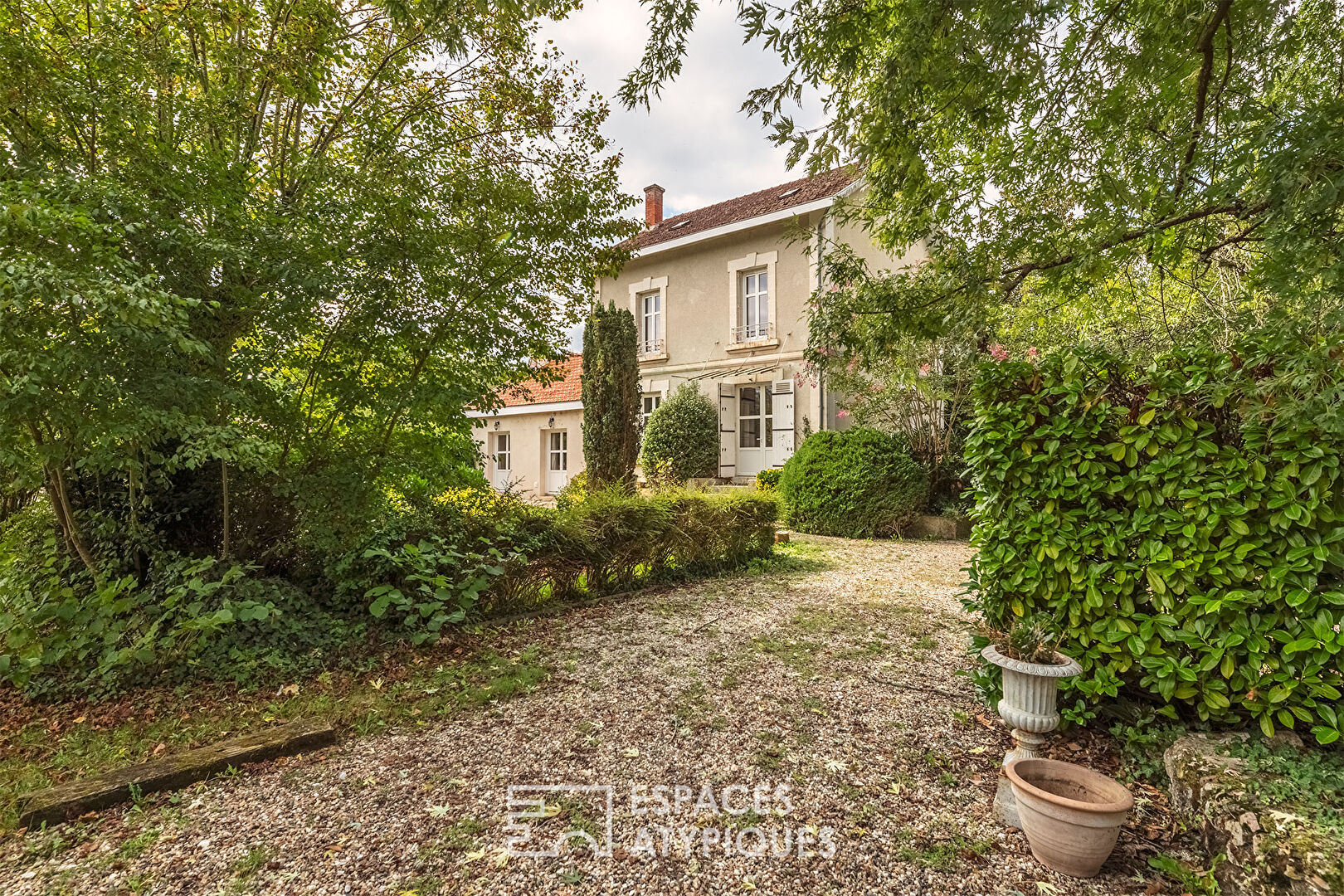 Maison bourgeoise et son gîte