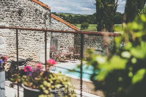 L’Elégante ancienne ferme, sa rusticité  et sa rénovation raffinée