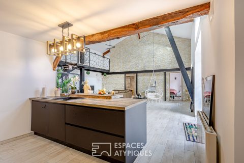 Duplex loft in an old garage at the back of the courtyard