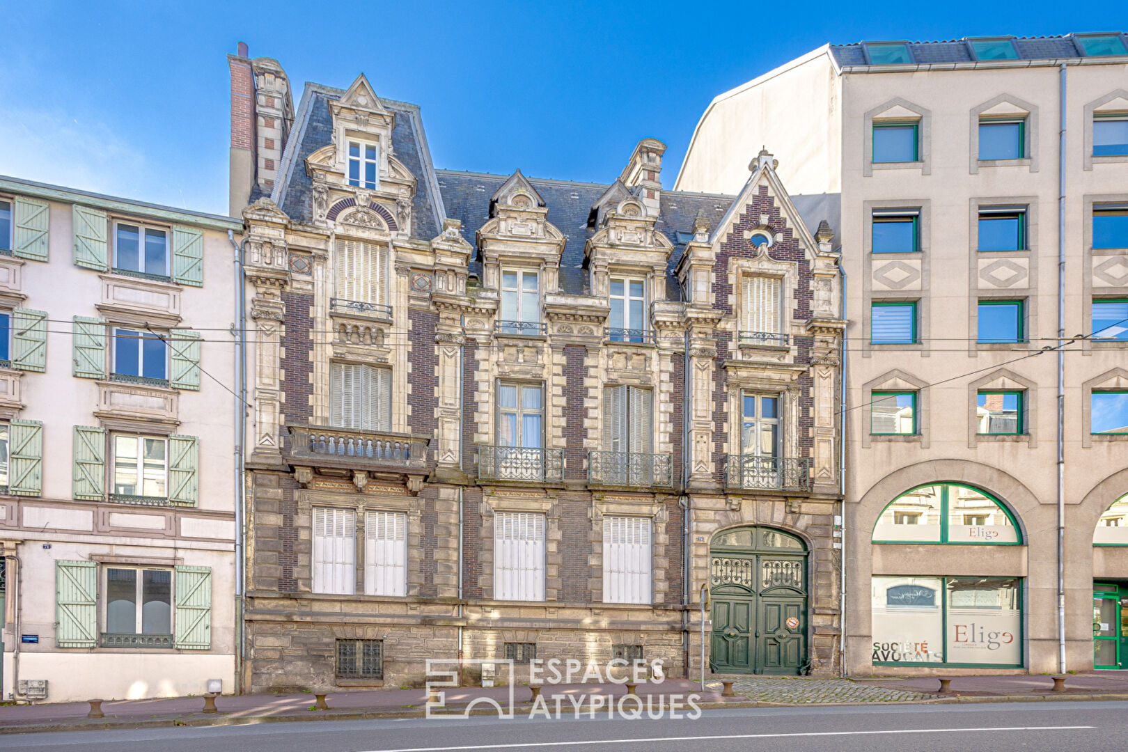 Museum apartment with unique decor in Limoges