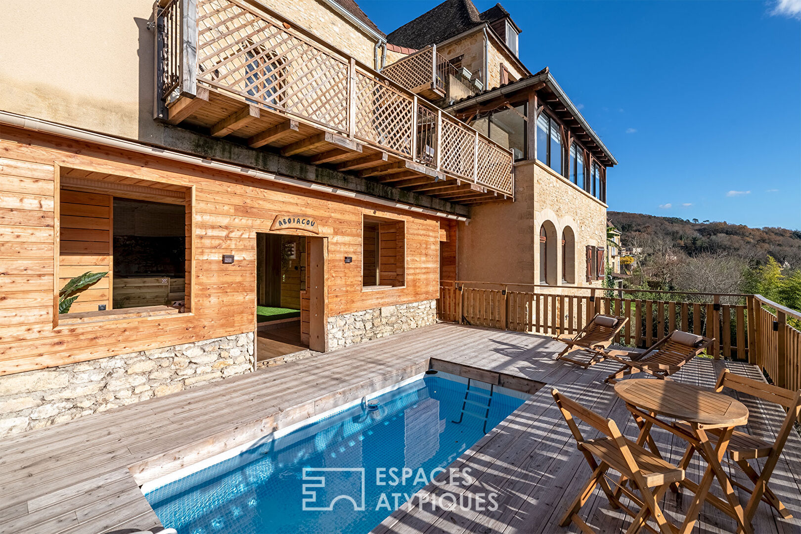 Maison du XIXe, ses deux appartements et sa vue à couper le souffle