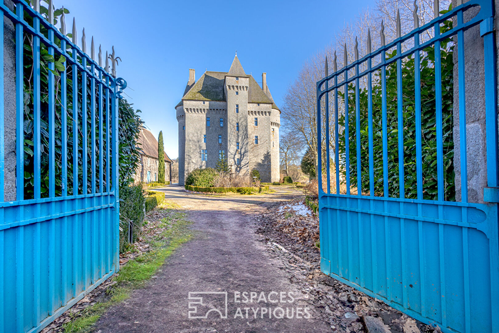 Château Fort datant du XIVe siècle aux portes d’Aubusson